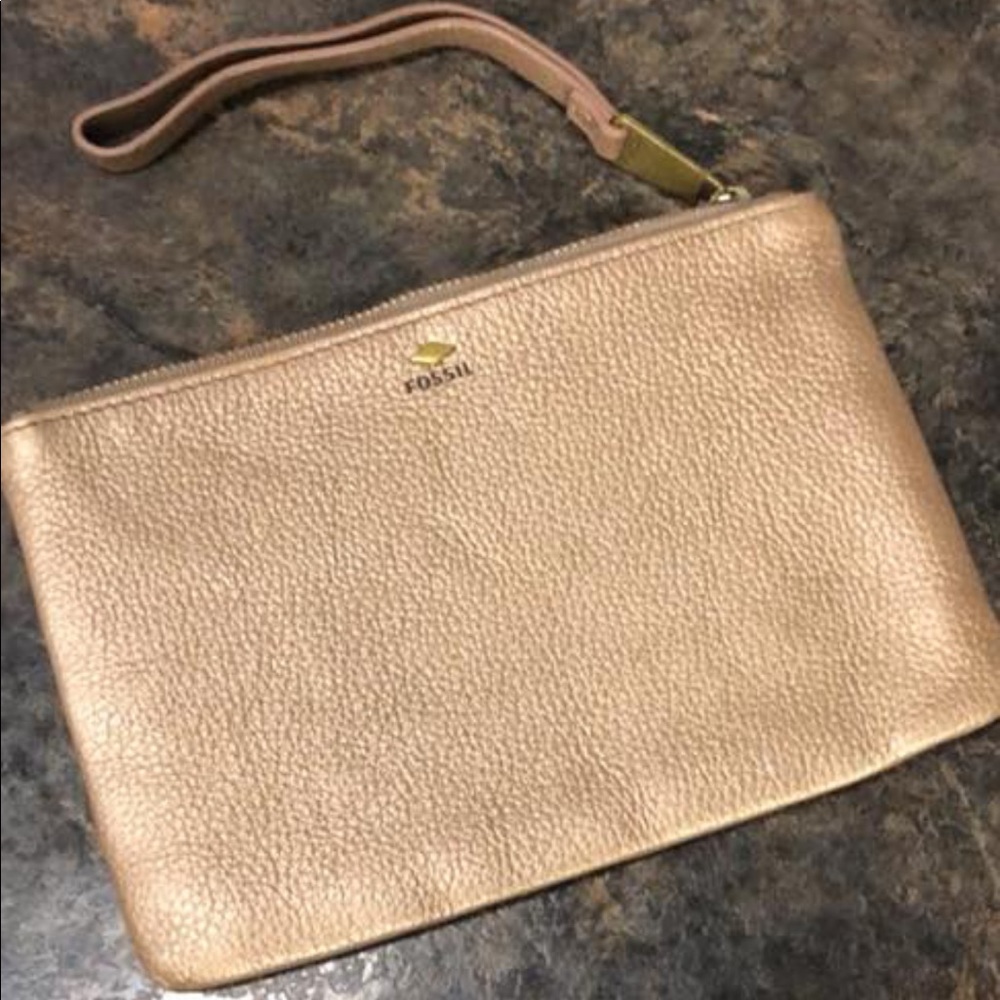 Fossil wristlet wallet